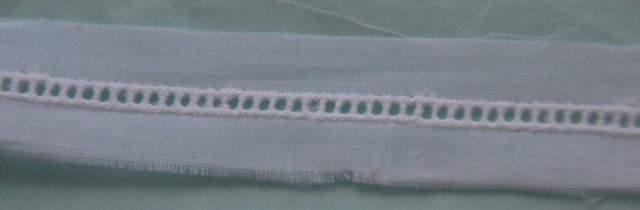 Entredeux- 6 yard Piece- Large size