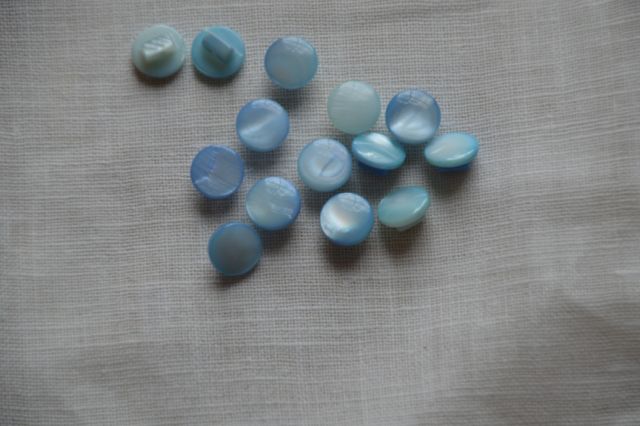 Mother of Pearl Shank Button -Blue 3/8" 