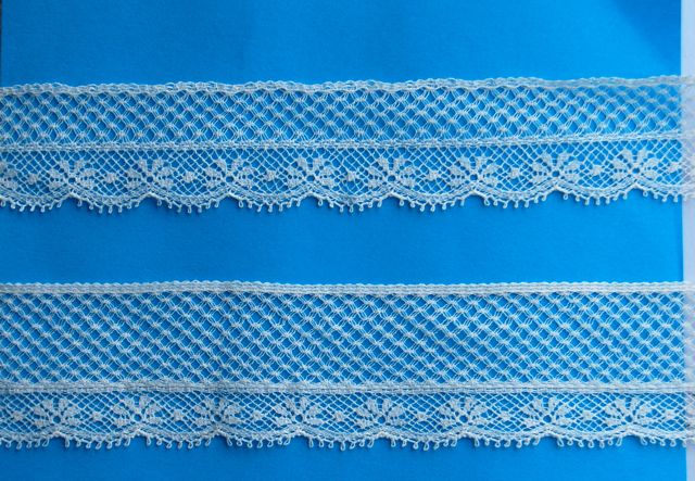 Lace Snowflake Champagne Edging -1 1/8"