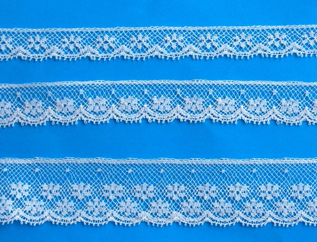 Lace Snowflake Champagne Edging - 3/8"