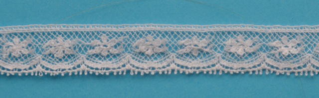 Maline Lace Daisy Edging - 1/2"