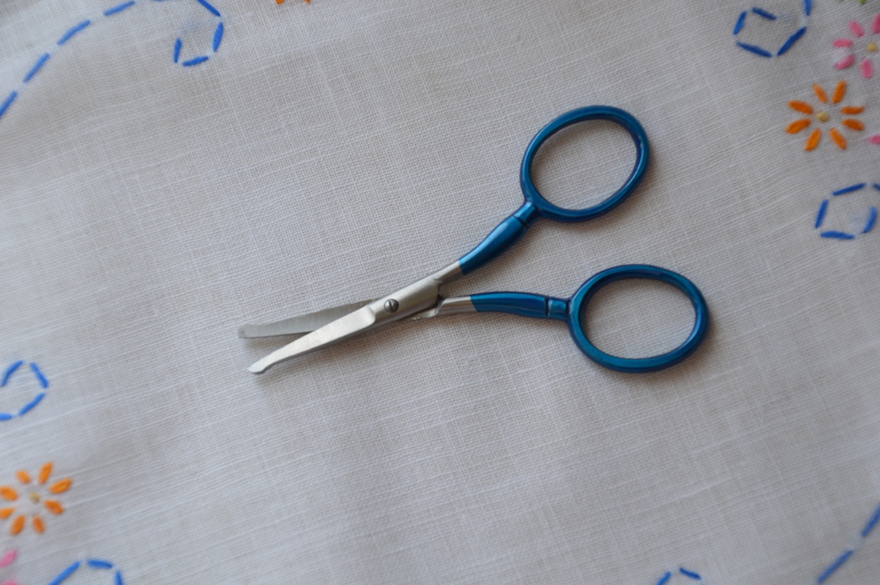 Scissor - Blue Handle Lace Scissors - Blunt Tip